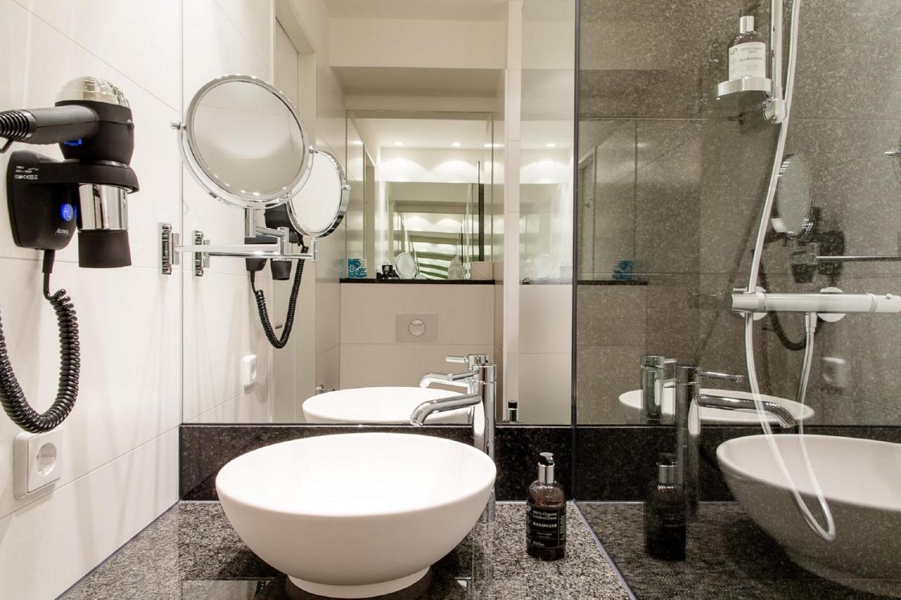 Motel One มานไฮม์ ภายนอก รูปภาพ