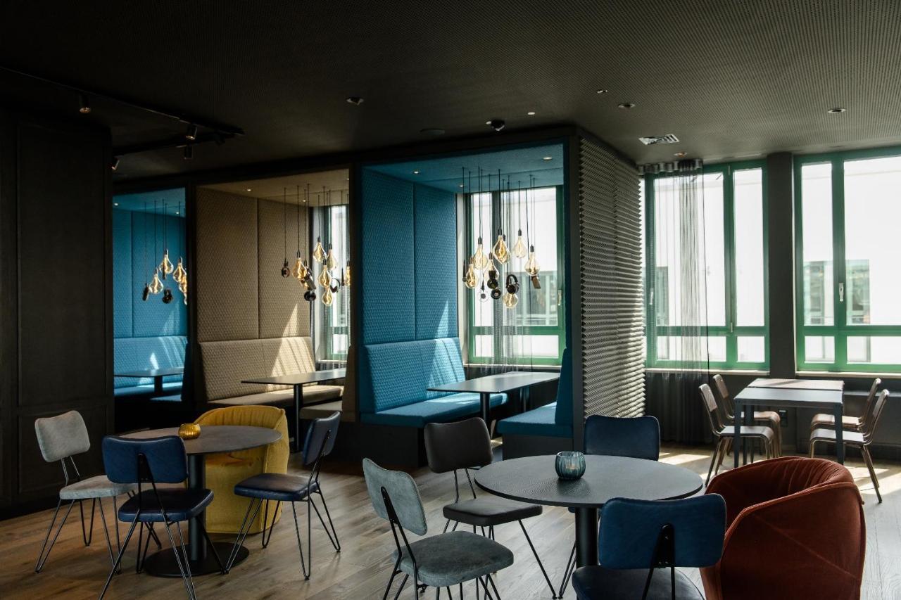 Motel One มานไฮม์ ภายนอก รูปภาพ