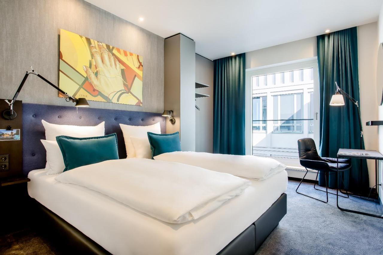 Motel One มานไฮม์ ภายนอก รูปภาพ