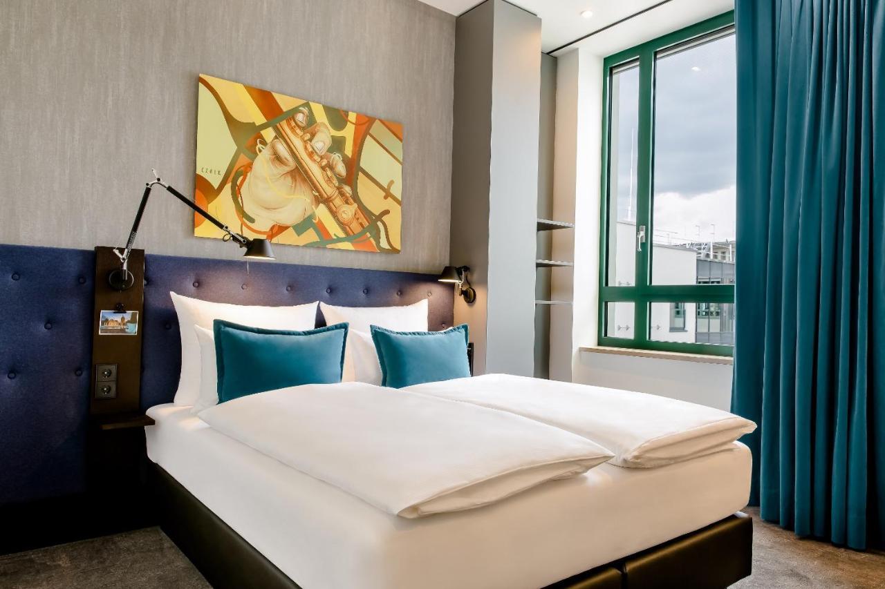 Motel One มานไฮม์ ภายนอก รูปภาพ
