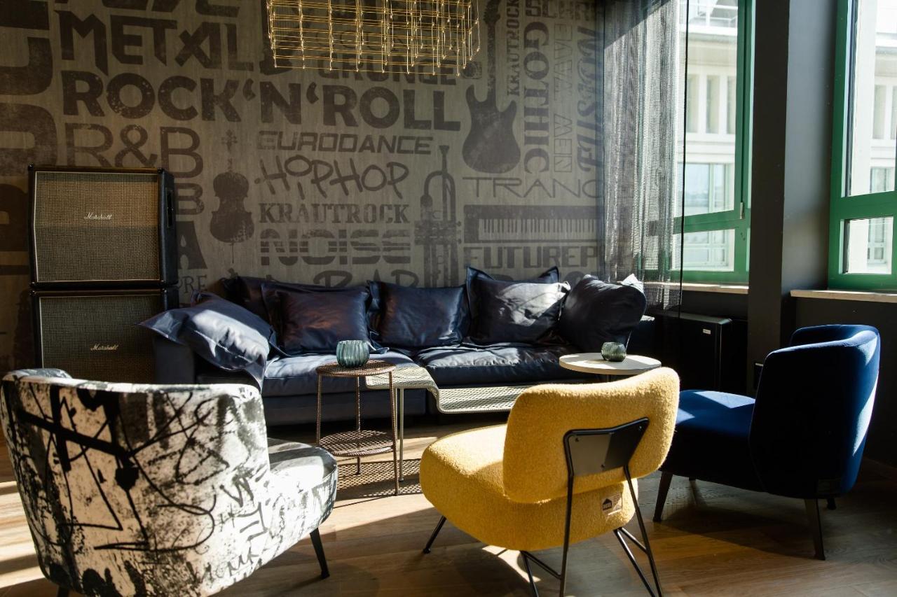 Motel One มานไฮม์ ภายนอก รูปภาพ