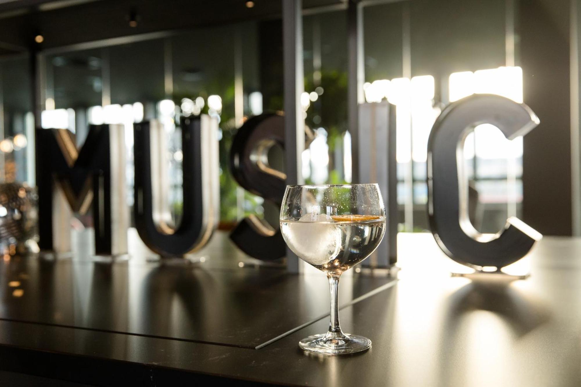 Motel One มานไฮม์ ภายนอก รูปภาพ